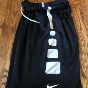 Nike elite drifit boys basketball shorts